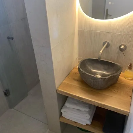 Appartement Polytimi *