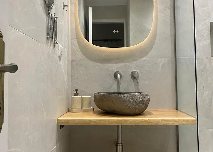 Polytimi 圣帕拉斯凯维