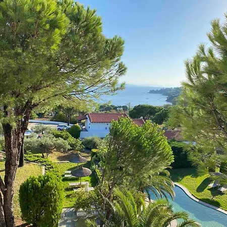 アパート Polytimi *